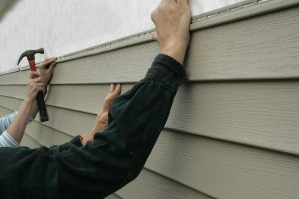 Cost of Insulated Siding Installation in Madison